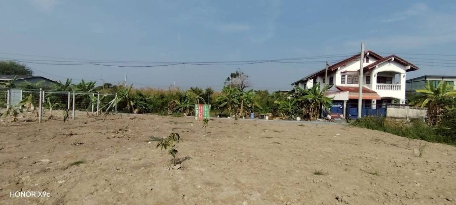 - ขายที่ดินถมแล้วยกแปลงและแบ่งขาย ซอยวัดลาดปลากดุก 160 ตารางวา