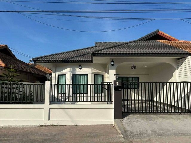 - ขายบ้านบ้านแฝด หมู่บ้าน รวิพรชิตี้โฮม - พัทยา แถมเฟอร์ครบ TP-H1857