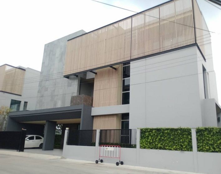 - ฟรีโอน**ขายบ้านเดี่ยวหรู 3ชั้น พร้อมลิฟต์ พร้อมอยู่ เดอะมาสเตอร์ ราชพฤกษ์-สะพานมหาเจษฎาบดินทร์ นนทบุรี.