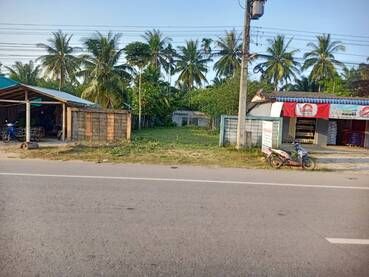 - ขายที่ดินพร้อมสิ่งปลูกสร้าง ต.ช่องไม้แก้ว อ.ทุ่งตะโก จ.ชุมพร พื้นที่ 7-2-4 ไร่