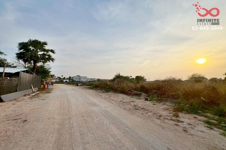 - ขายที่ดิน 50 ตร.ว.ถนนพรประภานิมิตร พัทยา-บางละมุง ชลบุรี ถมแล้ว ราคาถูก