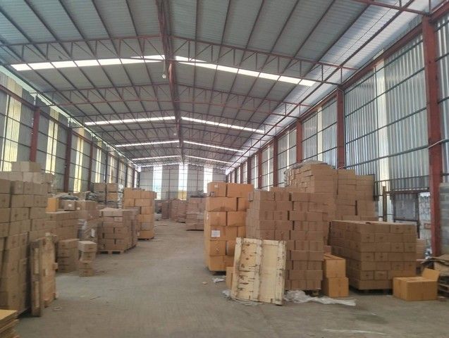 - เช่าโกดัง พื้นที่ 2000 ตารางเมตร ตำบลทุ่งสุขลา อำเภอศรีราชา จังหวัด ชลบุรี