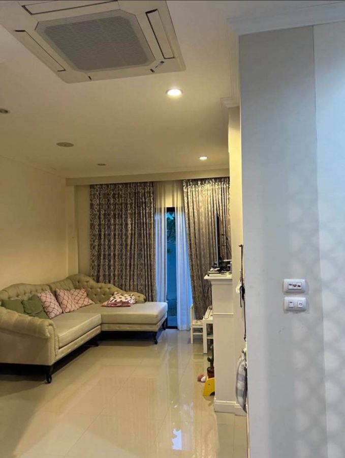 - ถูกสุดในย่านนี้!! บ้านเดี่ยว 2 ชั้น ม.วิลล่าอคาเดีย ศรีนครินทร์ ทำเลทอง ใกล้ห้าง รถไฟฟ้า ทางด่วนฯ