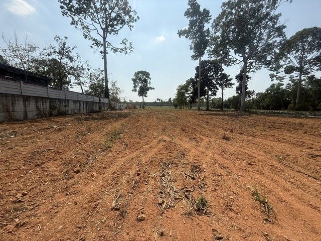 - ขายที่ดินถมแล้ว 8 ไร่ ผังสีส้ม ห้วยใหญ่ ใกล้สนามกอล์ฟพีนิกซ์ พัทยา จ.ชลบุรี เหมาะทำรีสอร์ท ร้านอาหารป่า/ร้านกาแฟ