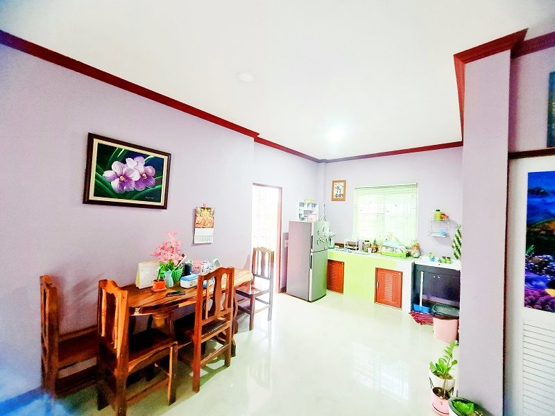 - บ้านเดี่ยวชั้นเดียว.เนื้อที่ 1 ไร่ ราคาไปต่อได้หลายอย่าง ทำบ้าน คาเฟ่ รีสอร์ท หอพัก หรือทำบ้านสวน บ้านสวยบรรยากาศดี ใกล้แหล่งท่องเที่ยว แหล่งงาน