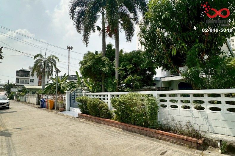 - ขายบ้านเดี่ยว 75ตร.วา 2ชั้น ซอยรามอินทรา 5 บางเขน ใกล้ MRT