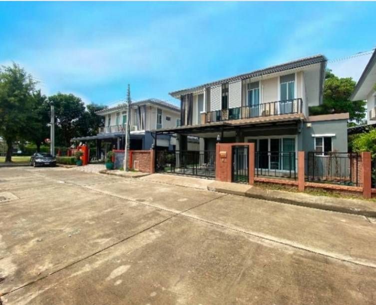 - ให้เช่า บ้านเดี่ยว 2 ชั้น โครงการ ภัสสร เพรจทิส ลุกซ์ พัฒนาการ 44 เข้าออกทาง อ่อนนุช 39, ศรีนครินทร์ ได้ เฟอร์ครบ ราคา 95,000 บาท/เดือน