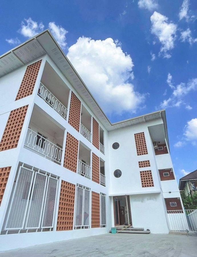 - อพาร์ทเม้นท์ 3 ชั้น ถนนรังสิต-นครนายก ทั้งหมด 24 ห้อง ผู้เช่าเต็มทุกห้อง