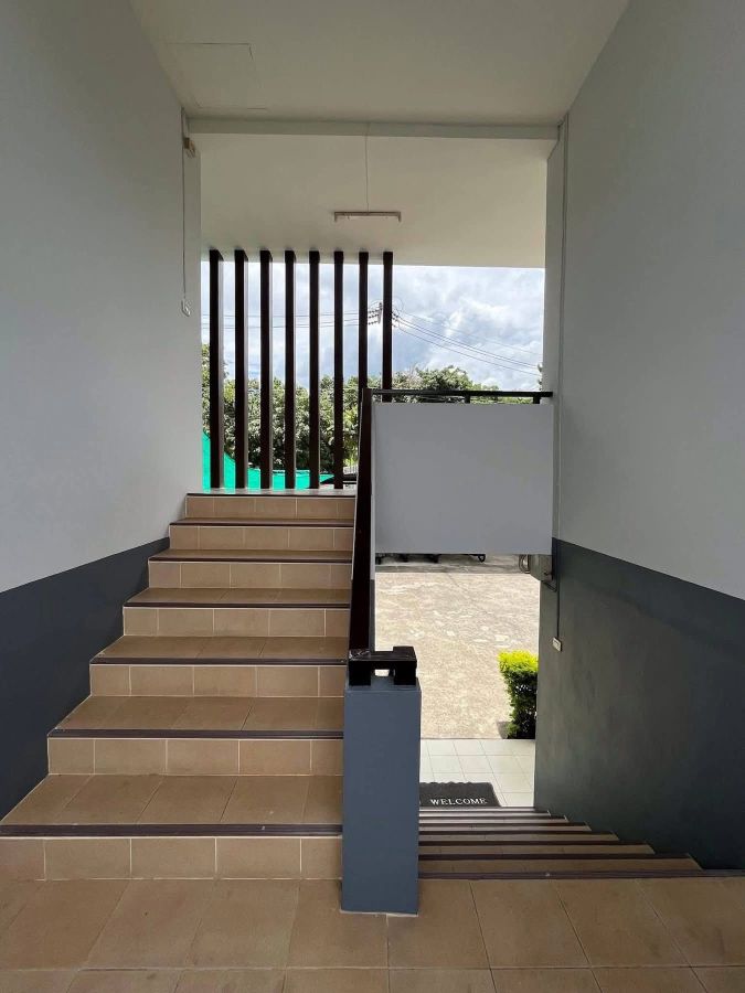 - ขายหอพักขนาดเล็กใกล้มหาวิทยาลัยแม่โจ้โฉนดพร้อมโอน