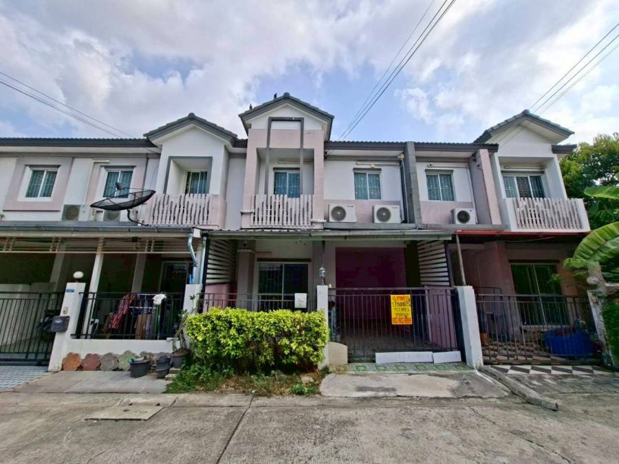 - ขายบ้าน 2 ชั้น หมู่บ้านไลโอนอฟ ดอนเมือง-แจ้งวัฒนะ ถนนช่างอากาศอุทิศ