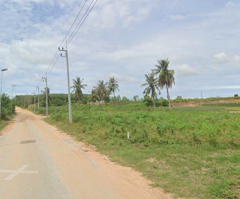 - ขายที่ดินพัทยา เขาไม้แก้ว 10 ไร่ ใกล้รร.นานาชาติรักบี้-950เมตร ใกล้สยามคันทรีคลับ-6กม. อ.บางละมุง ชลบุรี