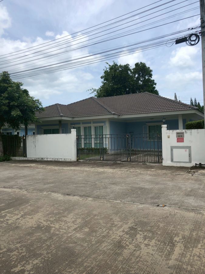 - ขายบ้านเดี่ยว หัวหิน หมู่บ้านลาวัลเล่วิลล์ 68 ตรว. 3 นอน 2 น้ำ จอดรถได้ 2 คัน