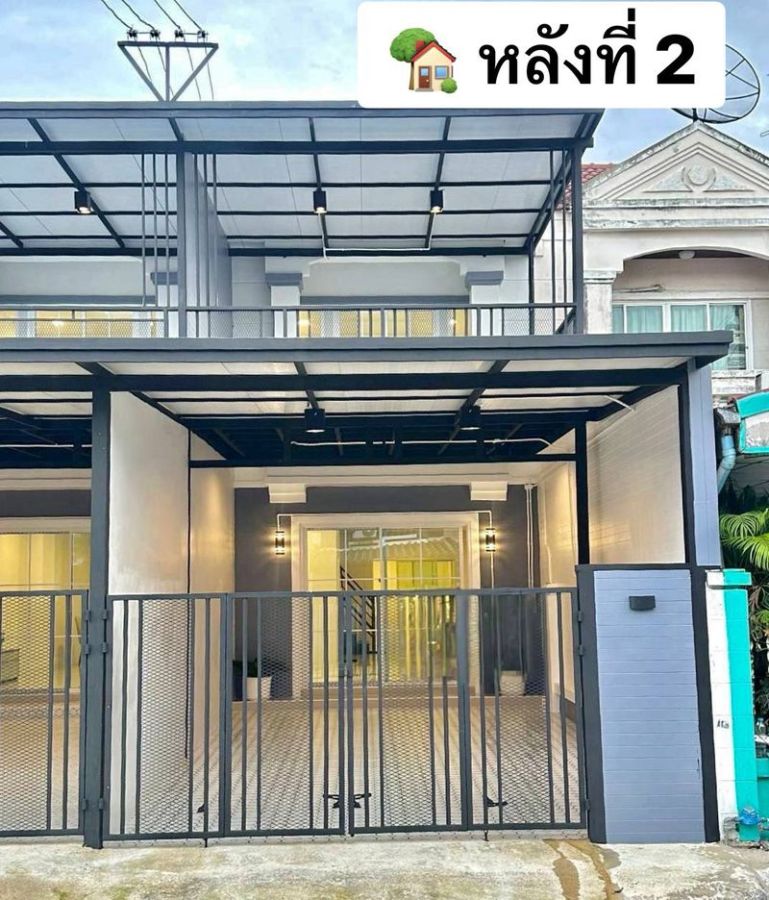 - ขายทาวน์เฮ้าส์ 2 ชั้น หมู่บ้านลภาวัน 5 ท่าอิฐ ซอยบางรักน้อย 1/11 เนื้อที่ 18 ตารางวา 2 ห้องนอน ตำบลบางรักน้อย อำเภอเมืองนนทบุรี จังหวัดนนทบุรี