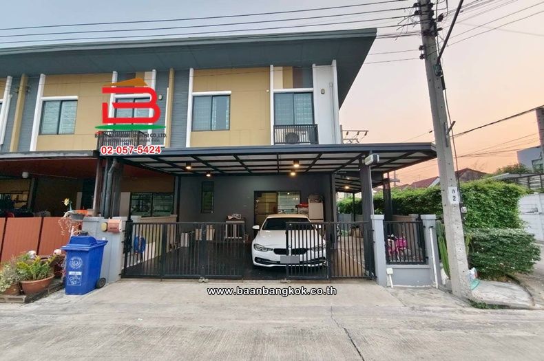 - ทาวน์โฮม เนื้อที่ 30.4 ตร.ว. หมู่บ้านภัทราวรรณ ชัยพฤกษ์-บางบัวทอง (Pattrawan Chaiyapruk-Bangbuathong) ถนนชัยพฤกษ์ ตำบลละหาร อำเภอบางบัวทอง นนทบุรี