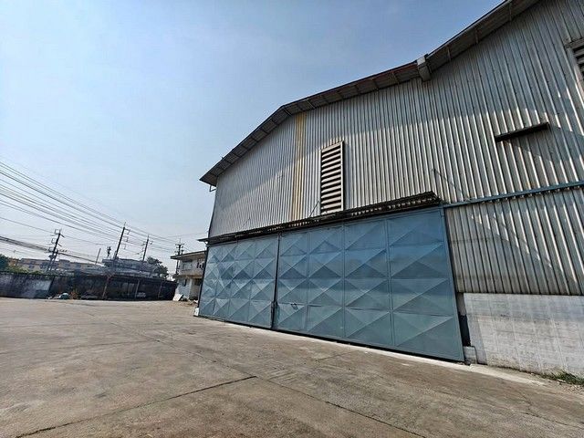 - โกดังเก็บสินค้าให้เช่า แยกอ้อมน้อย-สาย 5 อำเภอกระทุ่มแบน จังหวัดสมุทรสาคร