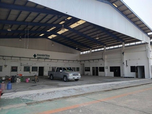 - เช่าโกดังติดถนน สีหราชเดโชชัย ตำบลวัดจันทร์ อำเภอเมือง จังหวัดพิษณุโลก