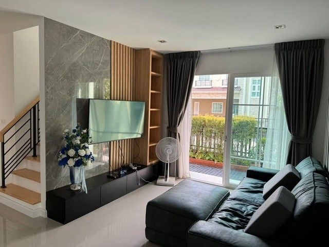 - ให้เช่าบ้านซ.นวมินทร์42 ย่านเกษตร-นวมินทร์ ถ.ประเสริฐมนูกิจ เลียบด่วน ใกล้ ตลาดอินทรารักษ์ บิ๊กซี สุขาภิบาล 1 แม็คแวลู่และรร.เลิศหล้า