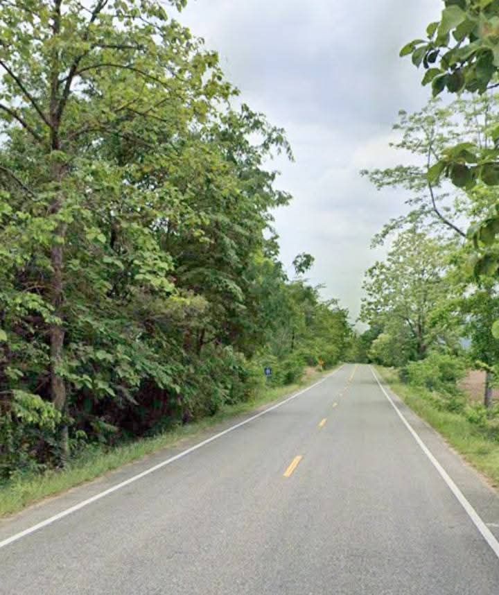 - ที่ดินแปลงใหญ่ ติดถนนสายหลัก ไร่ละ 120,000 บาทเท่านั้น อุตรดิตถ์