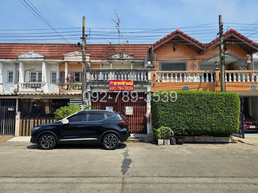 - ขายบ้านทาวน์เฮ้าส์ 2 ชั้น หมู่บ้านรินทร์ทอง ซอยรามคำแหง190 มีระเบียงกว้างขวาง ใกล้รถไฟฟ้าสายสีชมพู