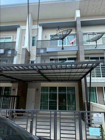 - ให้เช่าทาวโฮม ย่านบางกะปิ หัวหมาก รามคำแหง ทาวอเวนิวพระราม9 กรุงเทพกรีฑา7 ใกล้สนามกอล์ฟกรุงเทพกรีฑา สนามกอล์ฟยูนิโก้ ใกล้เดอะมอลลบางกะปิ