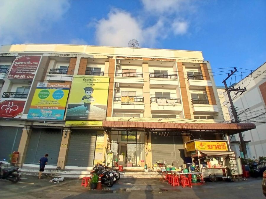 - ขายอาคารพาณิชย์ 3 ชั้น ถนนลำลูกกา คลอง2 ลำลูกกา