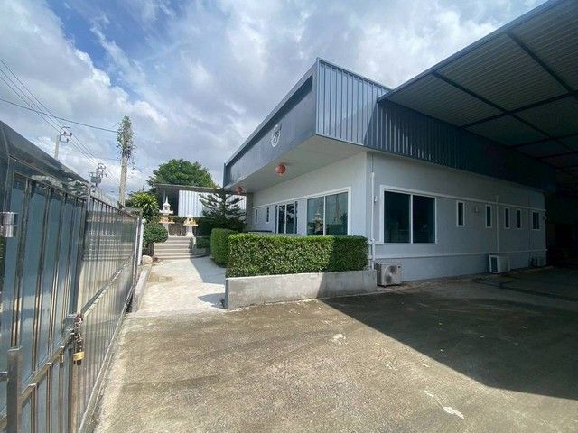 - ขายโกดังพร้อมสำนักงาน บนที่ดิน 1 ไร่ ผังสีเหลือง ถนนแพรกษา ซ.5 (ซอยสุดใจ) เดินทางสะดวก