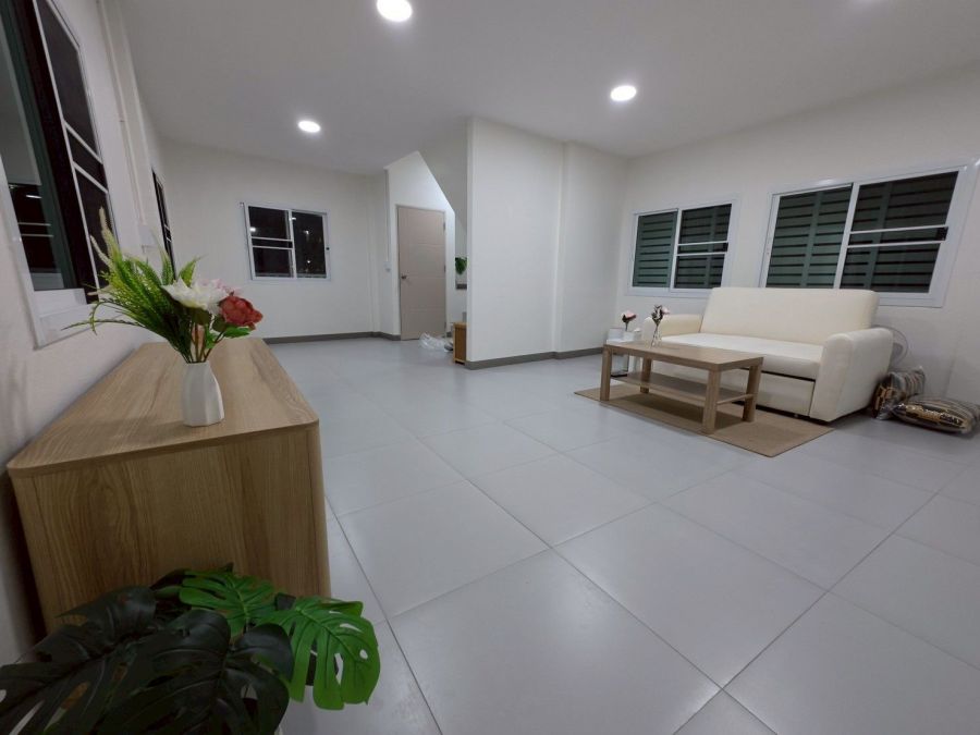 - ขายบ้านเดี่ยว จังหวัดชัยนาท สไตล์มินิมอล 1.49 ล้านบาท