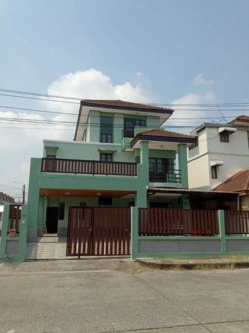 - ให้เช่าบ้านเดี่ยว3ชั้น ใกล้ MRT สายสีชมพู สถานีวัชรพลใกล้ ห้างเพลินนารี่ มอลล์ ห้าแยกวัชรพล หมู่บ้านเอกนคร ย่านท่าแร้ง