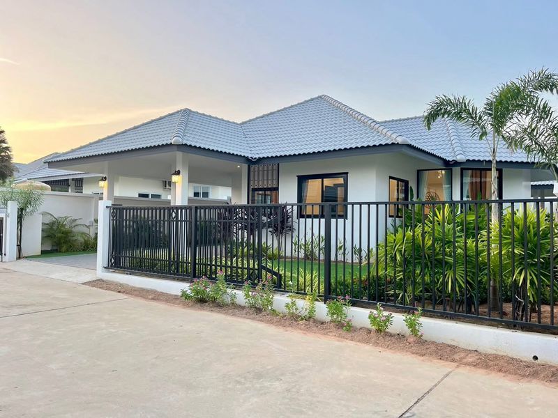 - ขายบ้านเดี่ยวพัทยา โครงการนิบบานา เชด หนองปรือ บางละมุง ชลบุรี