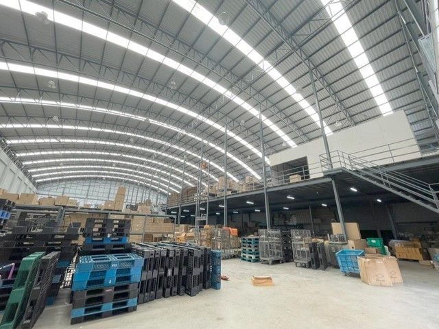 - ขายโกดัง ซอยเจ็ดศอก สมุทรสาคร ผังสีชมพู พร้อมออฟฟิศ และ บ้านหรู บนที่ดิน 3 ไร่