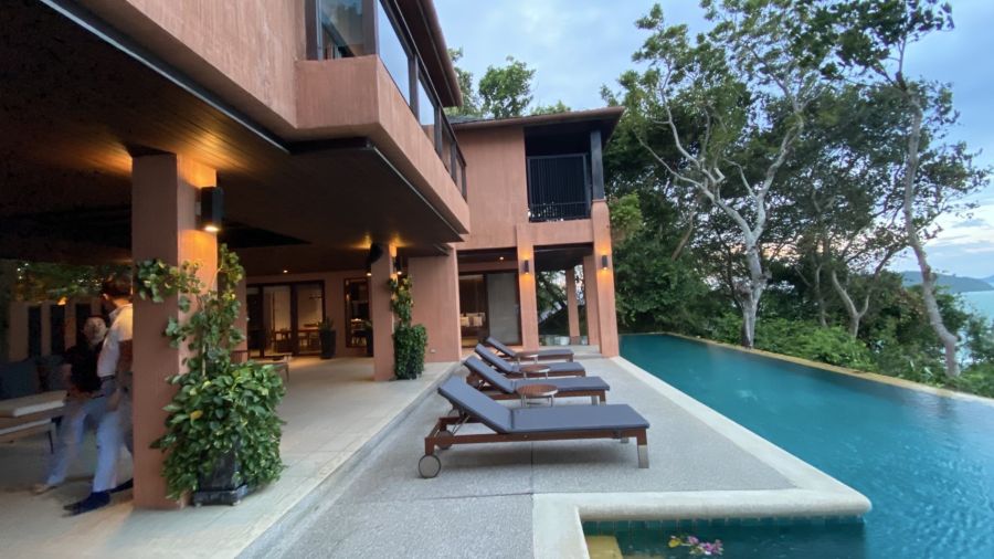 - ขายบ้านพูลวิลล่าภูเก็ต ทำเลดี วิวสวย โรงแรมศรีพันวาภูเก็ต เห็น 2 ฝั่งทะเล