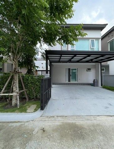 - ให้เช่าบ้านแฝด ใกล้โรงเรียนนานาชาติ Concordian International School Mega Bangna , โรงเรียนราชวินิต บางแก้ว หมู่บ้าน Grand Pleno Mega Bangna