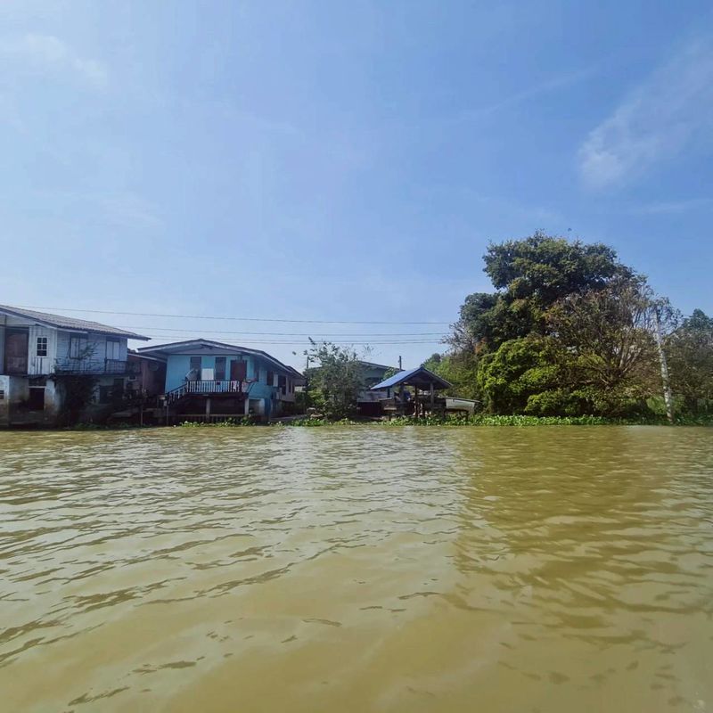 - ขายที่ดินริมน้ำเจ้าพระยา ทำเลทอง ปากเกร็ด นนทบุรี ตรงข้ามสวนทิพย์ ราคาดีทำเลดีมาก