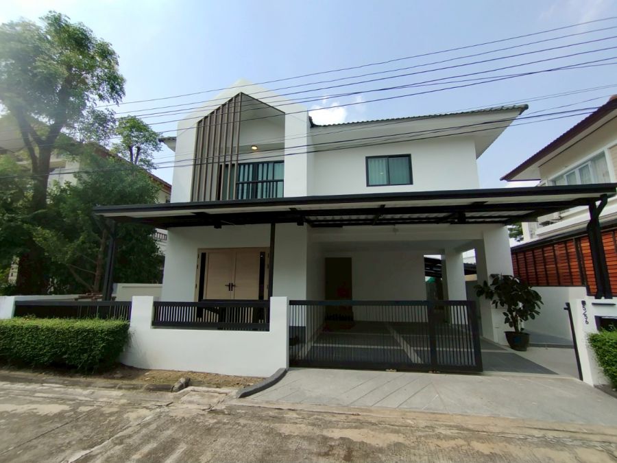 - หมู่บ้านมายเพลส วัชรพล ซอย เพิ่มสิน 62 ถนนเพิ่มสิน แขวงออเงิน เขตสายไหม กรุงเทพมหานคร