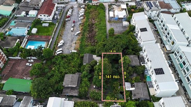 - ขายที่ดินถนนสุขุมวิท103 ซอยอุดมสุข 43 เนื้อที่ 151 ตารางวา ราคาเพียง 6 ล้านบาท ทำเลศักยภาพเขตพระโขนง ใกล้แหล่งชุมชน