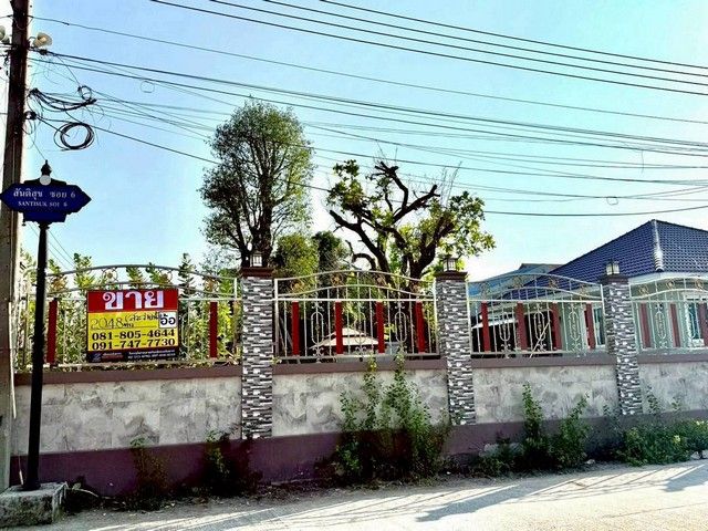 - ขายบ้านพูลวิลล่า หลังมุม พื้นที่กว้าง 204.8 ตร.วา. บ้านสร้างใหม่ สไตล์โมเดิร์น พร้อมสระว่ายน้ำส่วนตัว ทำเลศักยภาพ บางหญ้าแพรก สมุทรสาคร