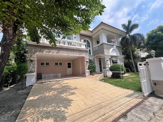 - ให้เช่าบ้านเดี่ยว 4 ห้องนอน 4 ห้องน้ำ มีสวนร่มรื่น โครงการ นันทวัน ศรีนครินทร์ พร้อมเฟอร์นิเจอร์บางส่วน