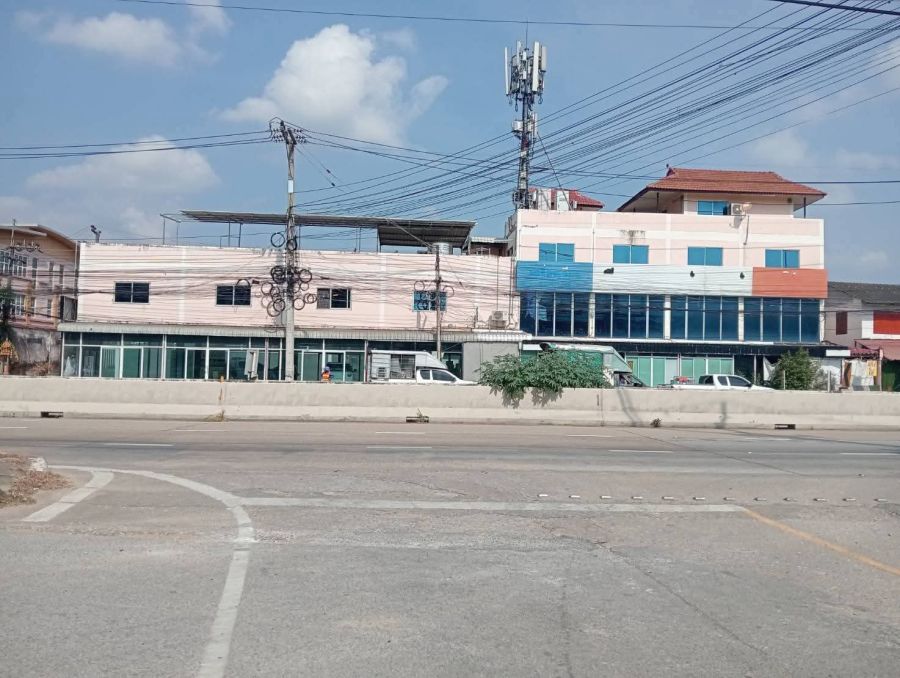 - ขายที่ดินตำบลแม่เหียะใกล้เทศบาลแม่เหียะพร้อมโอน