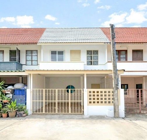 - หมู่บ้านแสนดี ตรงข้ามร้านวรรณ รพ กรุงเทพระยอง ผ่อนเพียงเดือนละ 5000 บาท