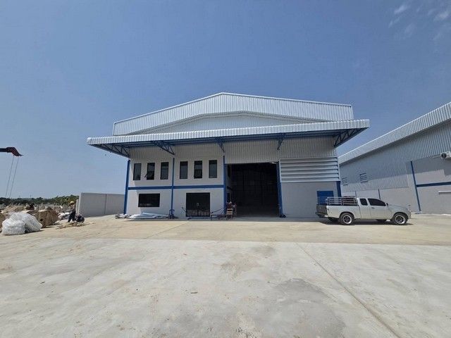 - ให้เช่าโกดัง ที่ดิน 1 ไร่ โกดัง 720 ตารางเมตรใบ รง ได้ ซอย หลังป้อมคลองเก้า ถนน.บางพลี - ตำหรุ สมุทรปราการ