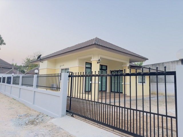 - ให้เช่าบ้าน 15,000 บาท/เดือน ซ.พรประภานิมิตร19 (ถ.สยามคันทรีคลับ) ต.หนองปรือ อ.บางละมุง