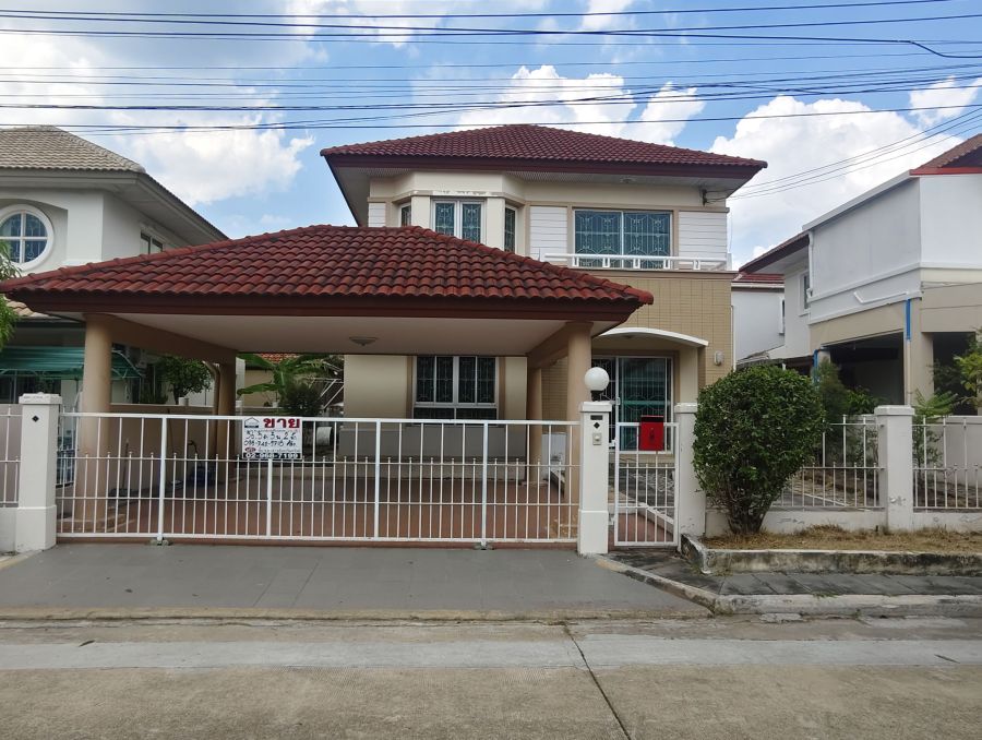 - บ้านเดี่ยว ชวนชื่น เพชรเกษม 81 ต่อเติมครบ สภาพพร้อมอยู่ ราคาถูกที่สุด