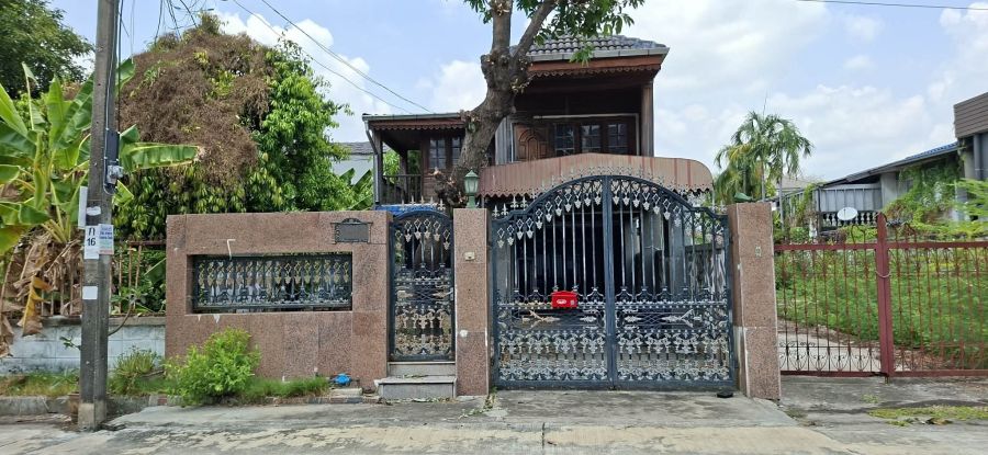 - ขายบ้าน2ชั้น หมู่บ้านเสรี พระราม9 เนื้อที่ 49 ตรว. ฝั่ง The Nine ทำเลดีใกล้เดอะไนน์เพียง150เมตร เหมาะพักอาศัยหรือทำออฟฟิศ