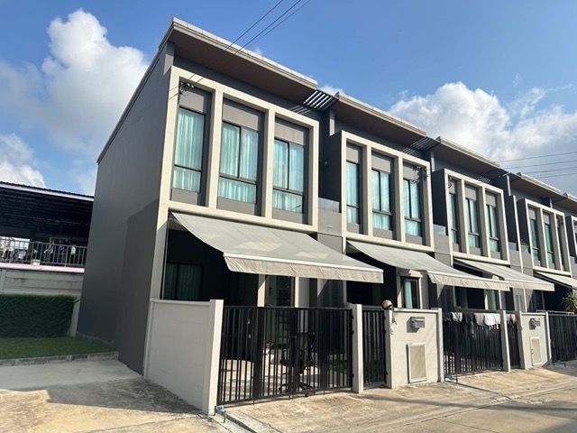 - ทาวน์โฮมหลังริม! เช่าพลีโน่ สุขสวัสดิ์ 70 (แยกครุใน) 3 นอน 2 น้ำ ใกล้ Market Place ประชาอุทิศ และ 7-11 เดินทางง่าย