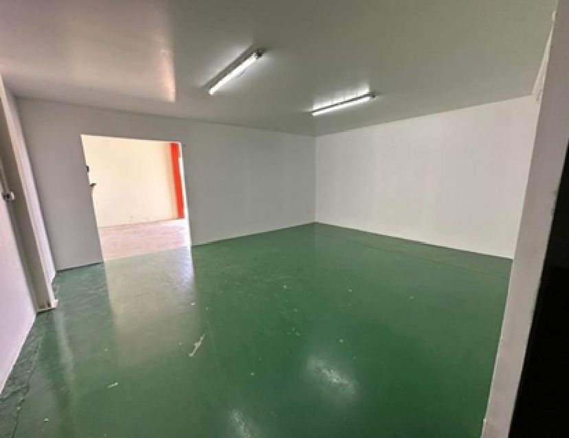 - ให้เช่าโกดัง พร้อมสำนักงาน ซอยวัดทองสะอาด คลองพระอุดม ติดถนนกาญจนาภิเษก พื้นที่โกดัง 240 ตารางเมตร