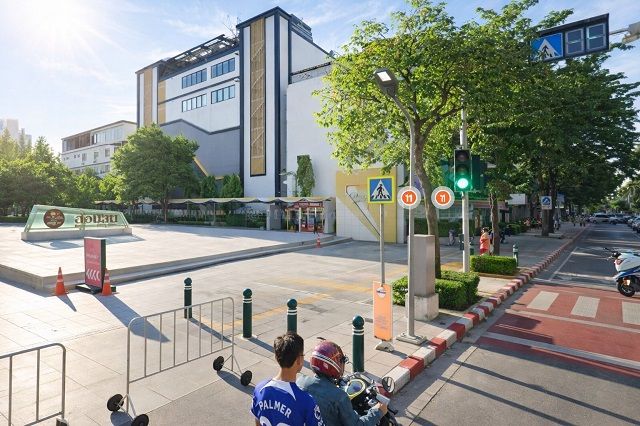 - ร้าน Salon สตูดิโอ BTSสะพานควาย 200ม. พร้อมที่จอดรถ ห้องน้ำ 44ตร.ม. ชั้น 4 อารีย์-สะพานควาย รร.สุรศักดิ์มนตรี 2.5 กม.