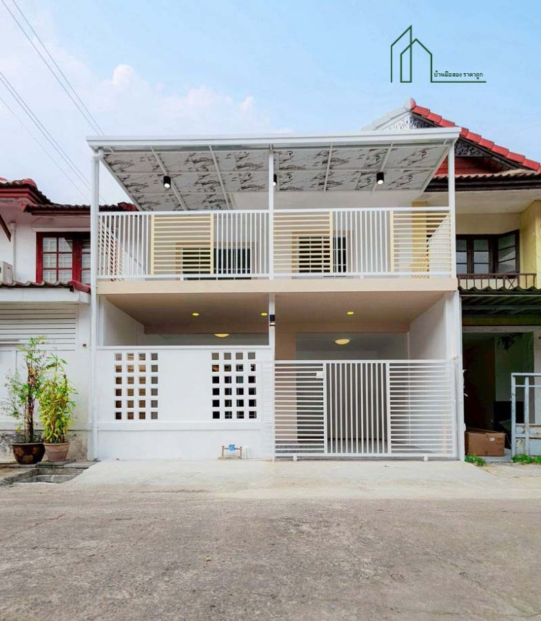 - ทาวน์เฮ้าส์ หมู่บ้านพฤกษา 3 บางบัวทอง ฟรีโอน