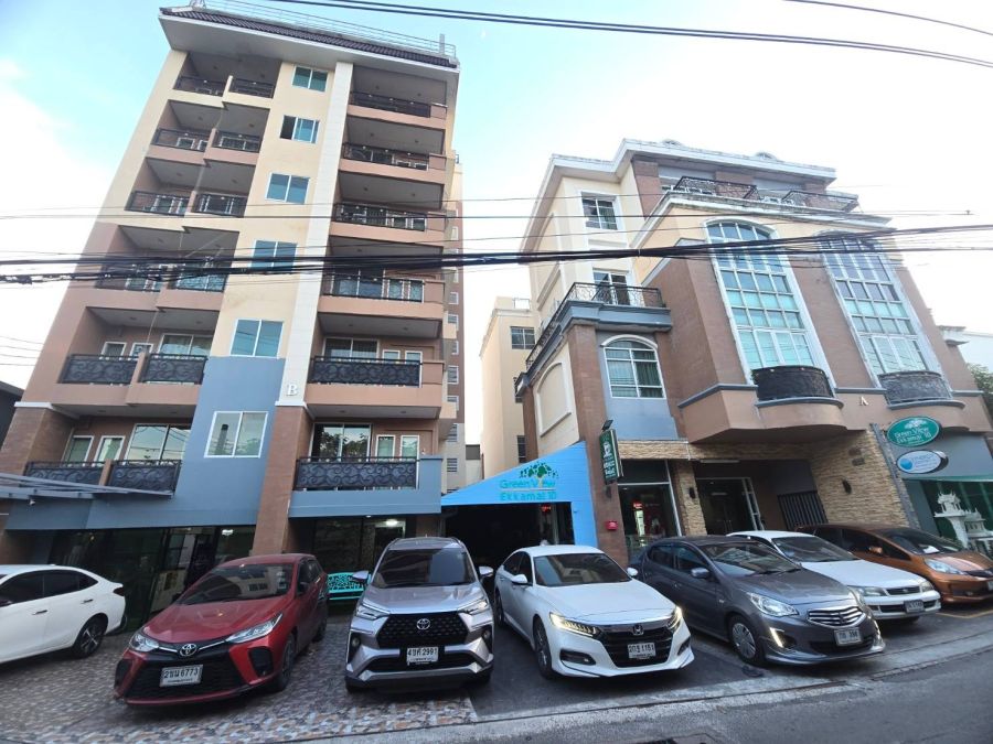 - ขายเซอร์วิสอพาร์ทเม้นท์ เอกมัย เนื้อที่ 215 ตารางวา 7ชั้น