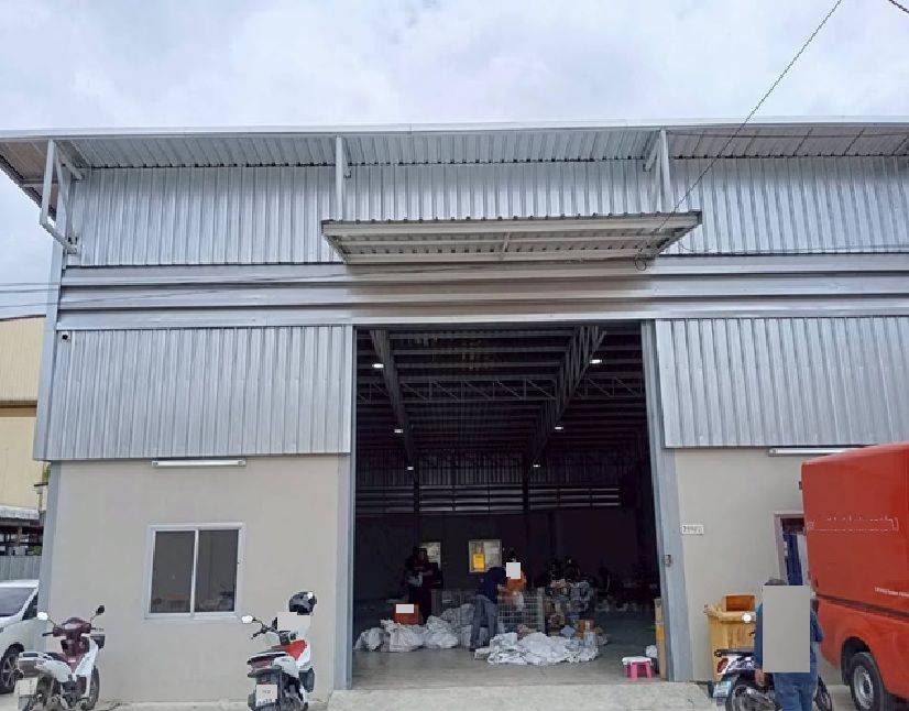 - ให้เช่าโกดัง / พื้นที่ใช้สอย 280 ตารางเมตร / ริมถนนพระราม 2 ซอยพุทธบูชา ต้น ๆ