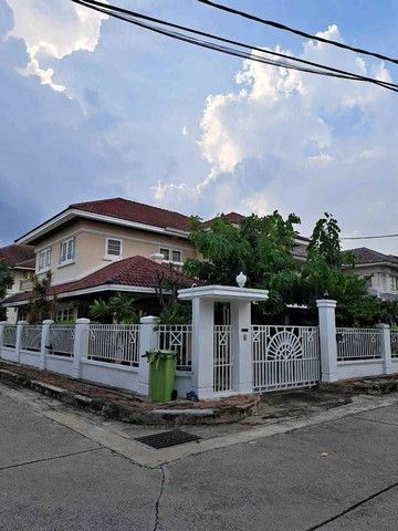 - ให้เช่าบ้านเดี่ยว หลังมุม ใกล้ห้างสรรพสินค้าเซ็นทรัลแจ้งวัฒนะ โครงการยิ่งรวยนิเวศน์ เดินทางสะดวก ใกล้อิมแพ็ค เมืองทองธานี